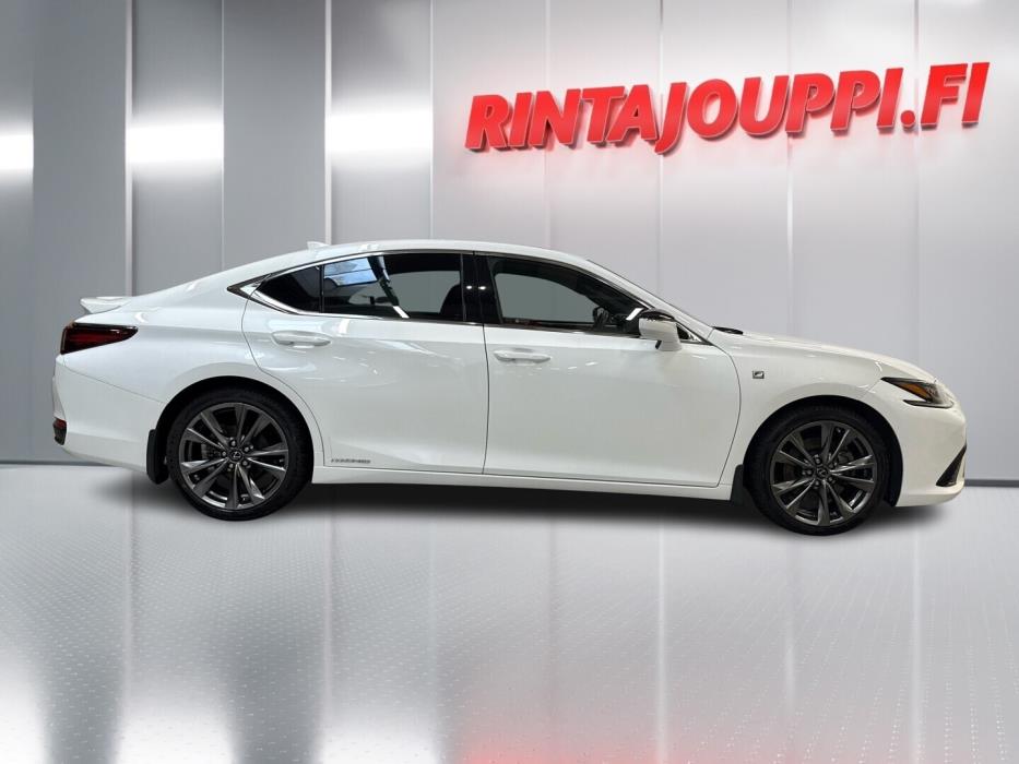 LEXUS ES 2019