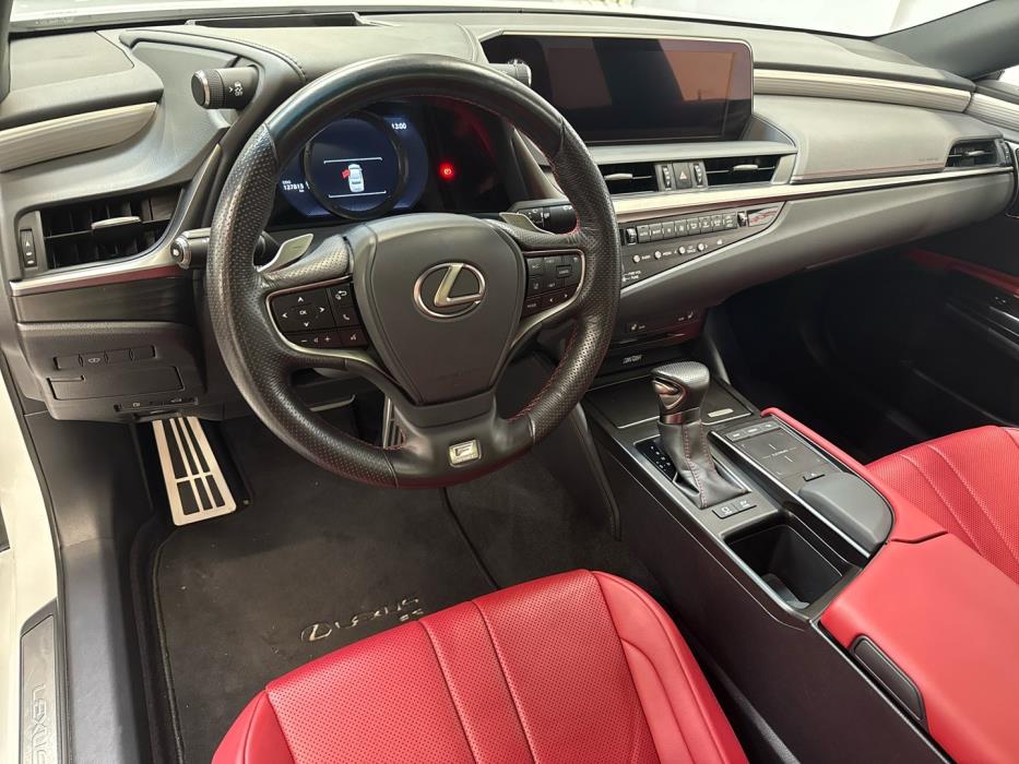 LEXUS ES 2019