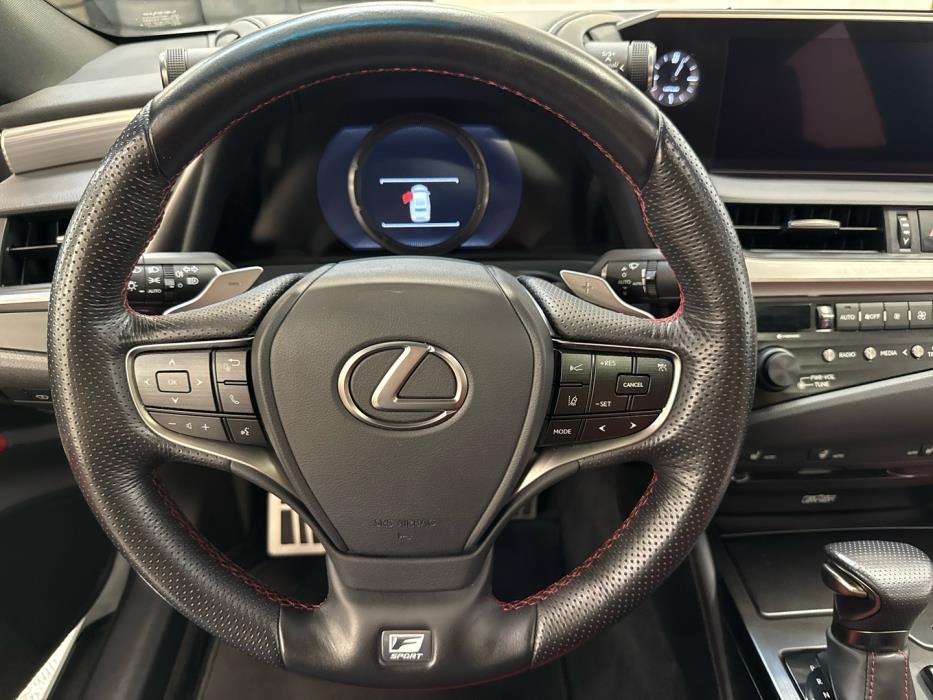 LEXUS ES 2019