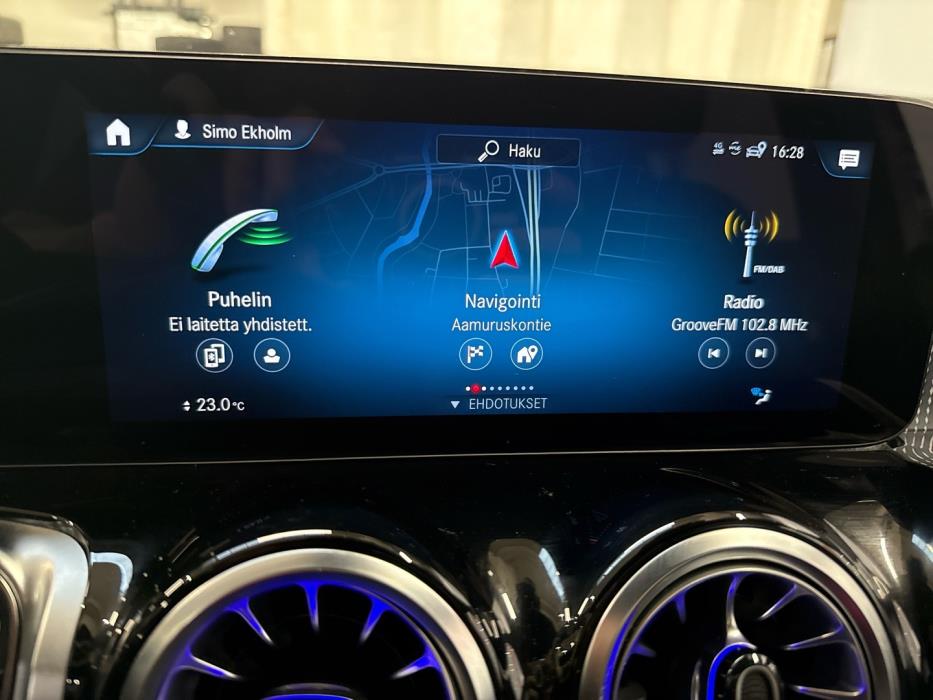 MERCEDES-BENZ EQB 2023