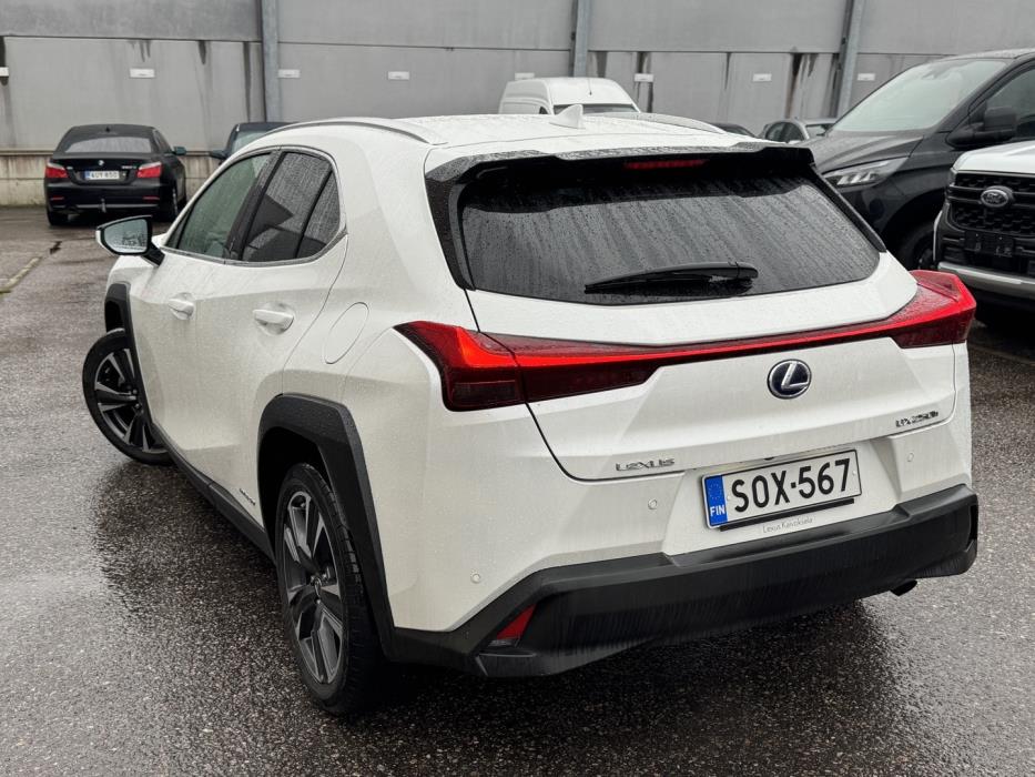 LEXUS UX 2022