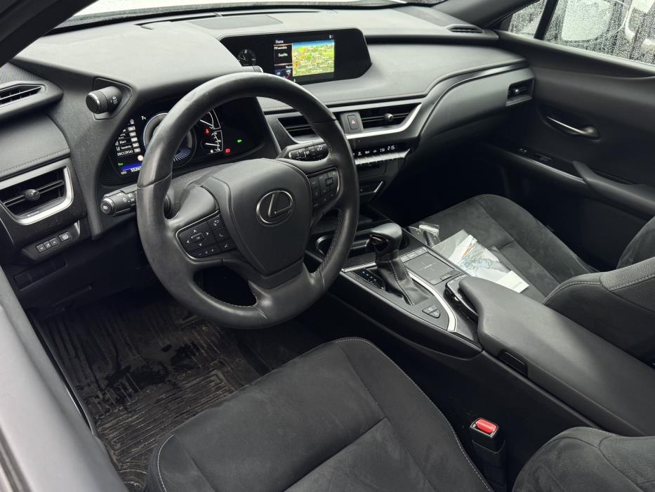 LEXUS UX 2022