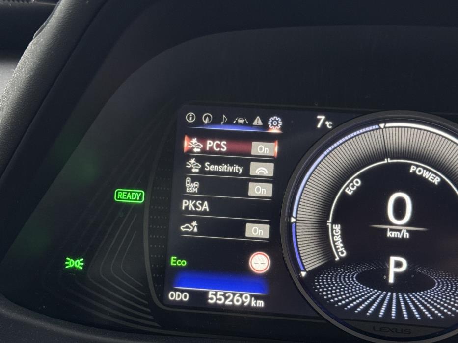 LEXUS UX 2022