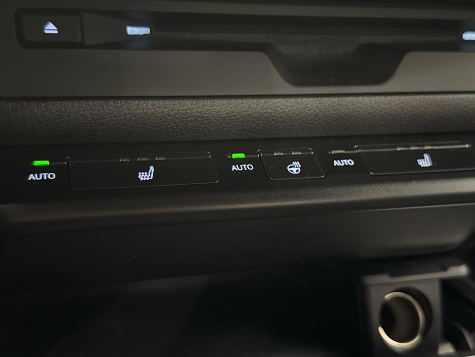 LEXUS UX 2020