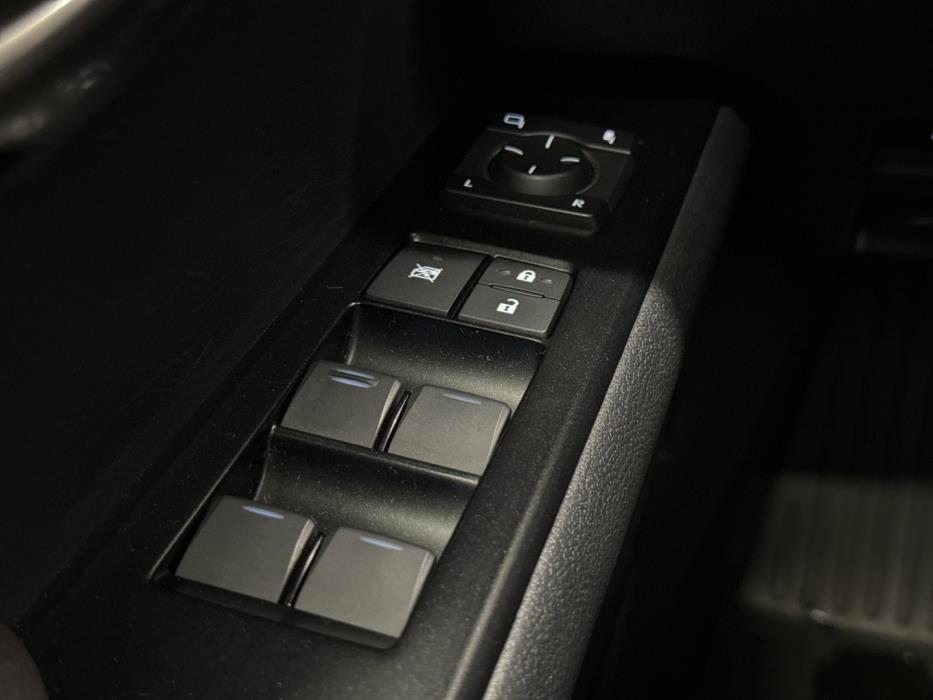 LEXUS UX 2020
