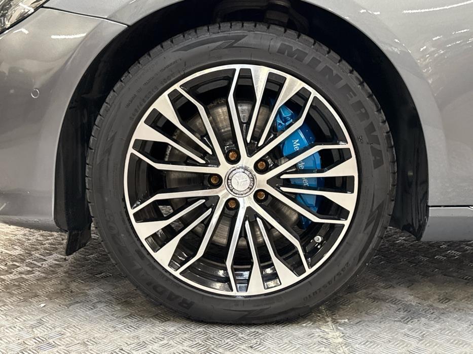 MERCEDES-BENZ E 2017