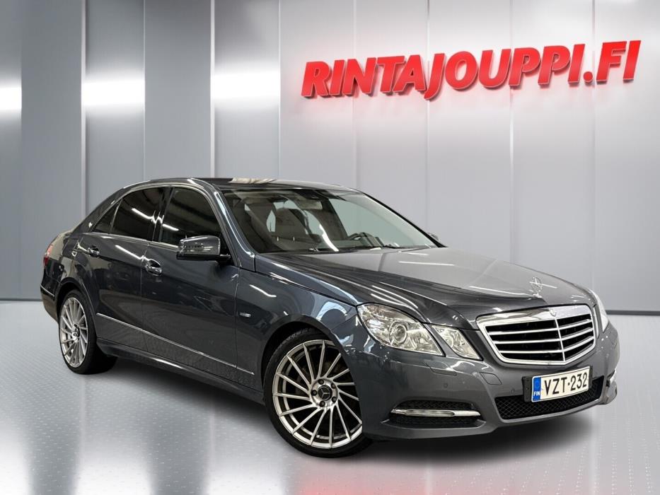 MERCEDES-BENZ E 2011