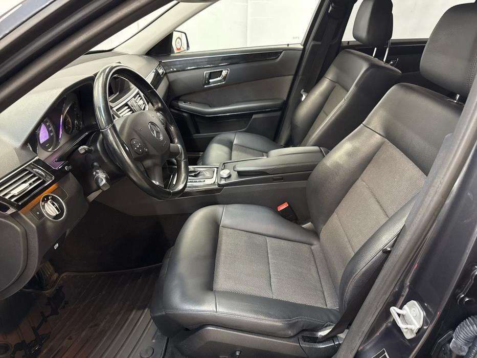 MERCEDES-BENZ E 2011