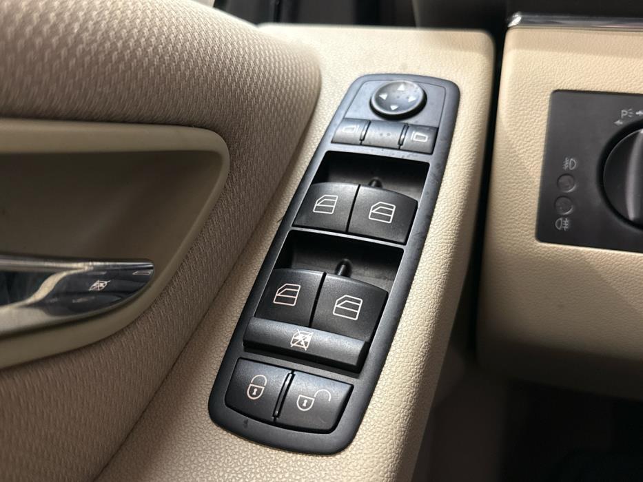 MERCEDES-BENZ B 2005