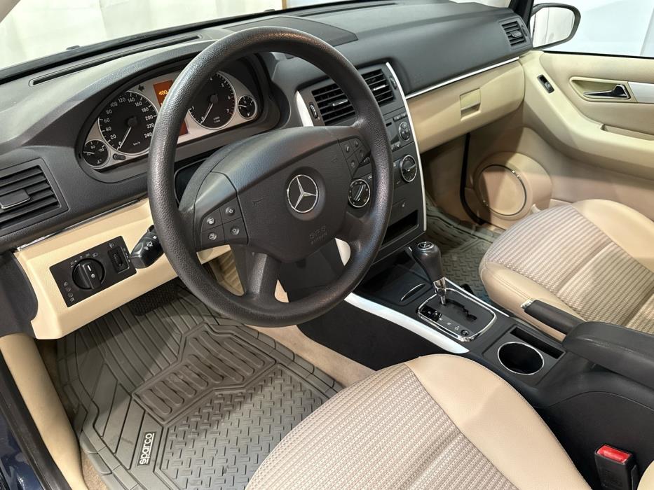 MERCEDES-BENZ B 2005