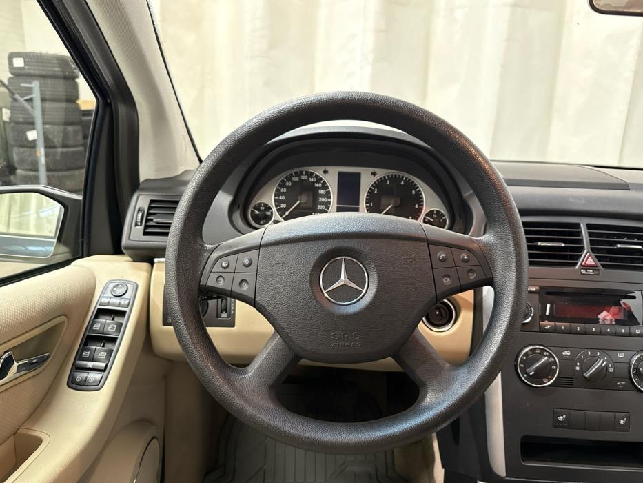 MERCEDES-BENZ B 2005