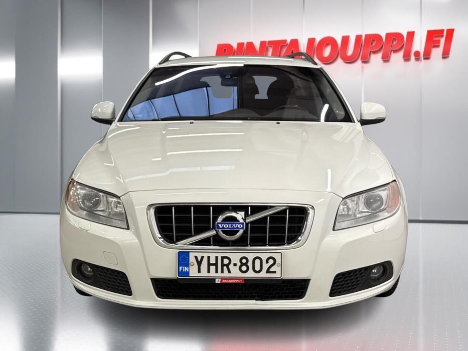 VOLVO V70 2011