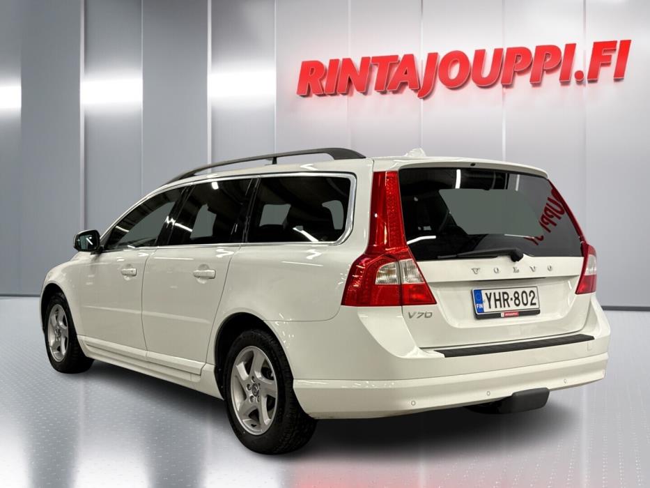 VOLVO V70 2011