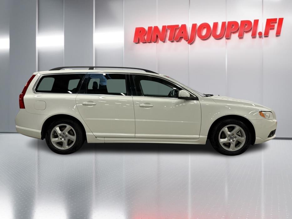 VOLVO V70 2011