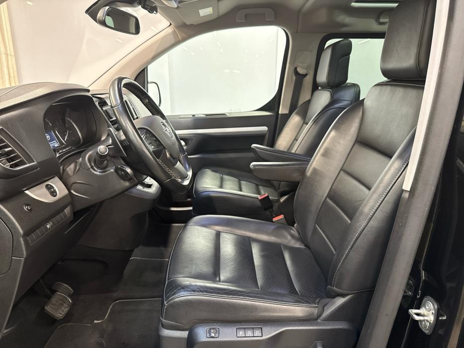 OPEL Zafira 2021
