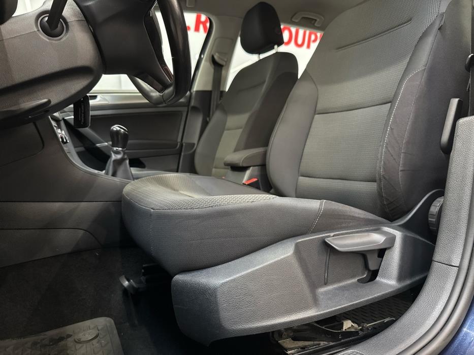 VOLKSWAGEN Golf 2015