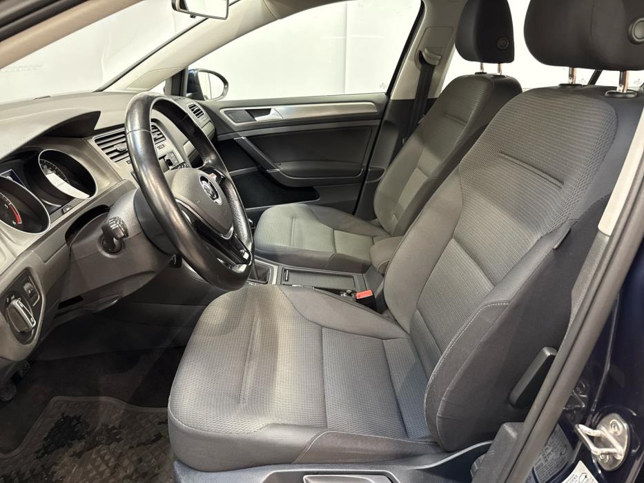 VOLKSWAGEN Golf 2015