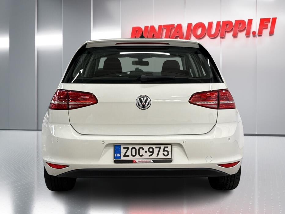 VOLKSWAGEN Golf 2016