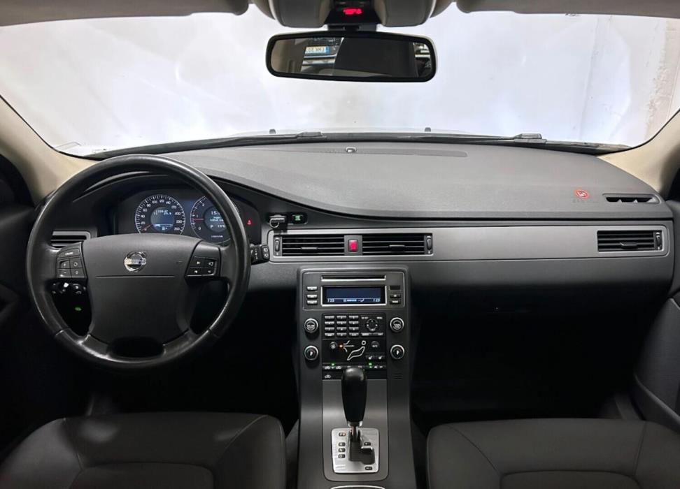 VOLVO V70 2008