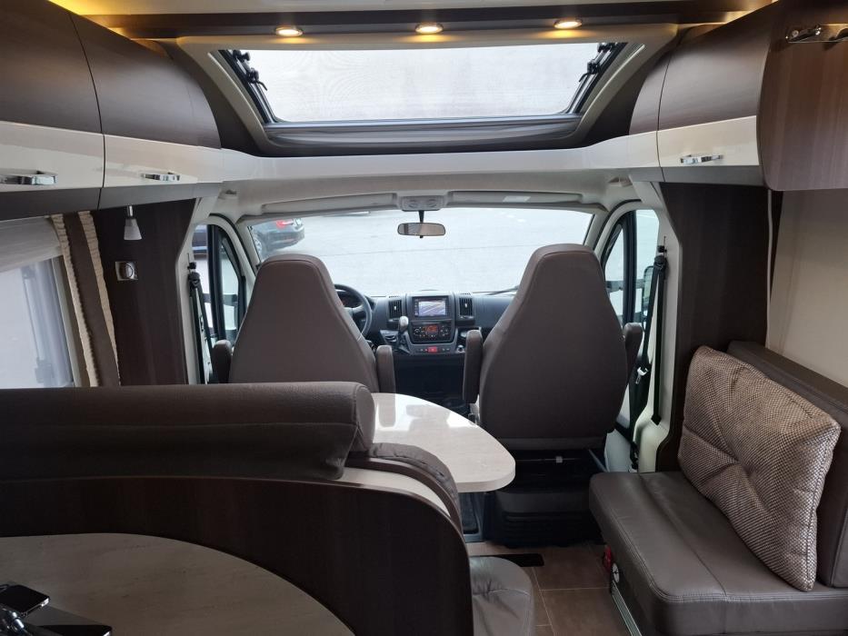 BÜRSTNER Nexxo T720 2015