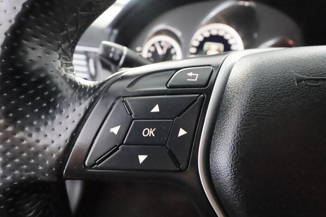 MERCEDES-BENZ E 2013