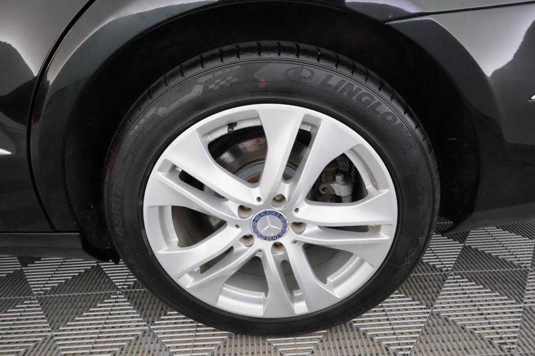 MERCEDES-BENZ E 2013