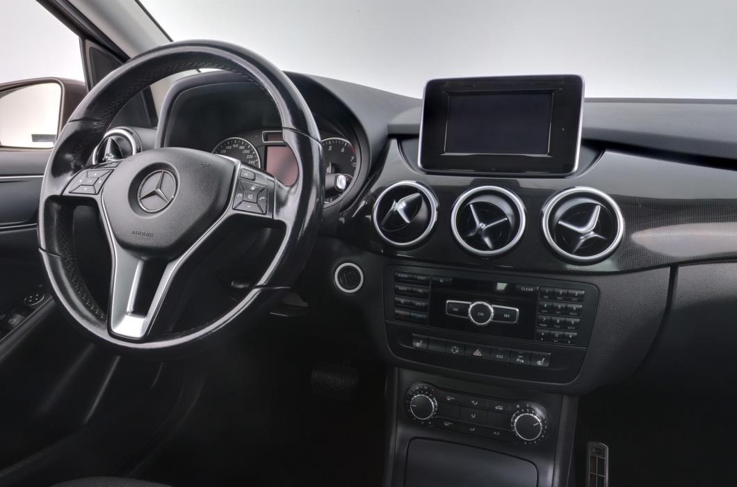 MERCEDES-BENZ B 2013