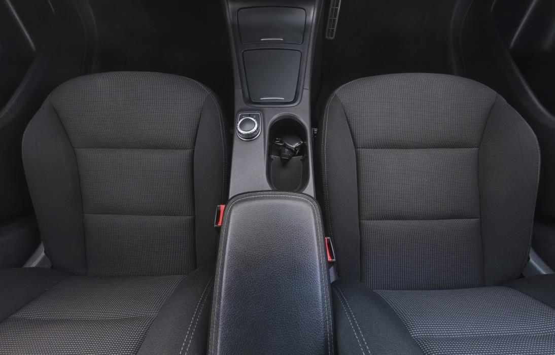 MERCEDES-BENZ B 2013