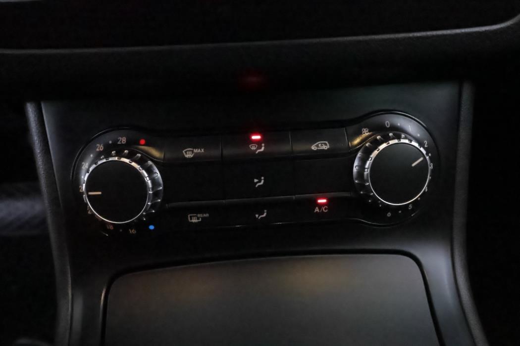 MERCEDES-BENZ B 2013