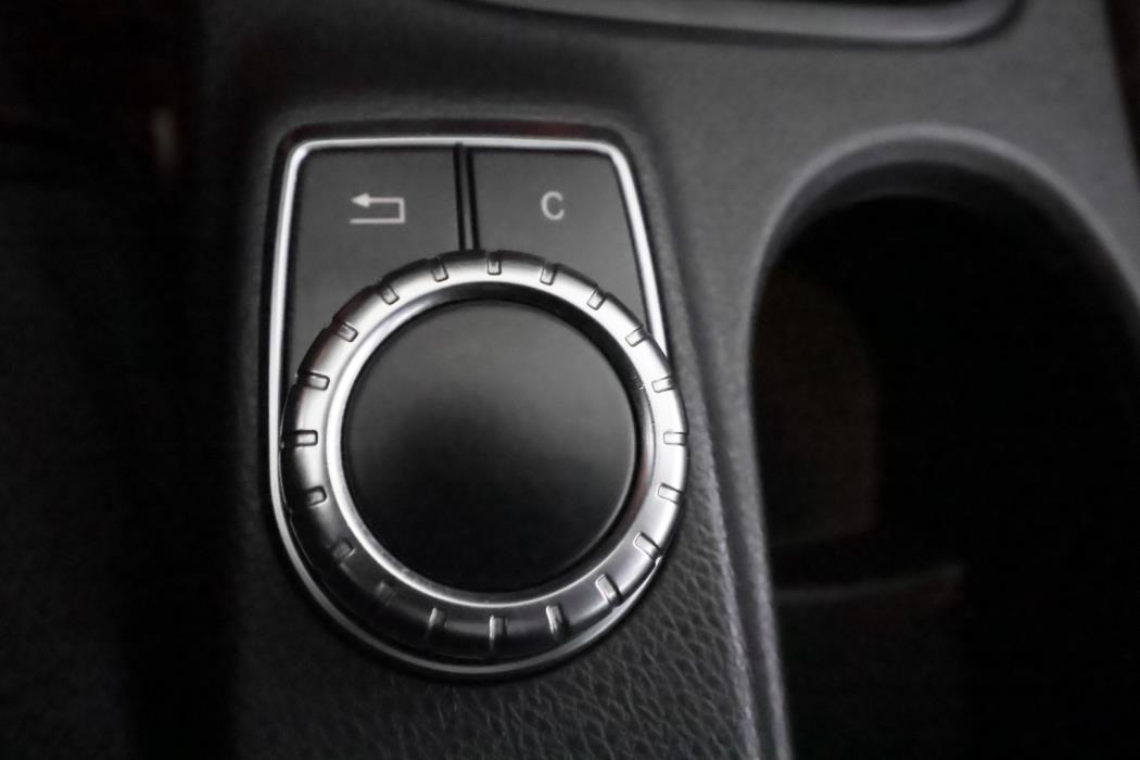 MERCEDES-BENZ B 2013