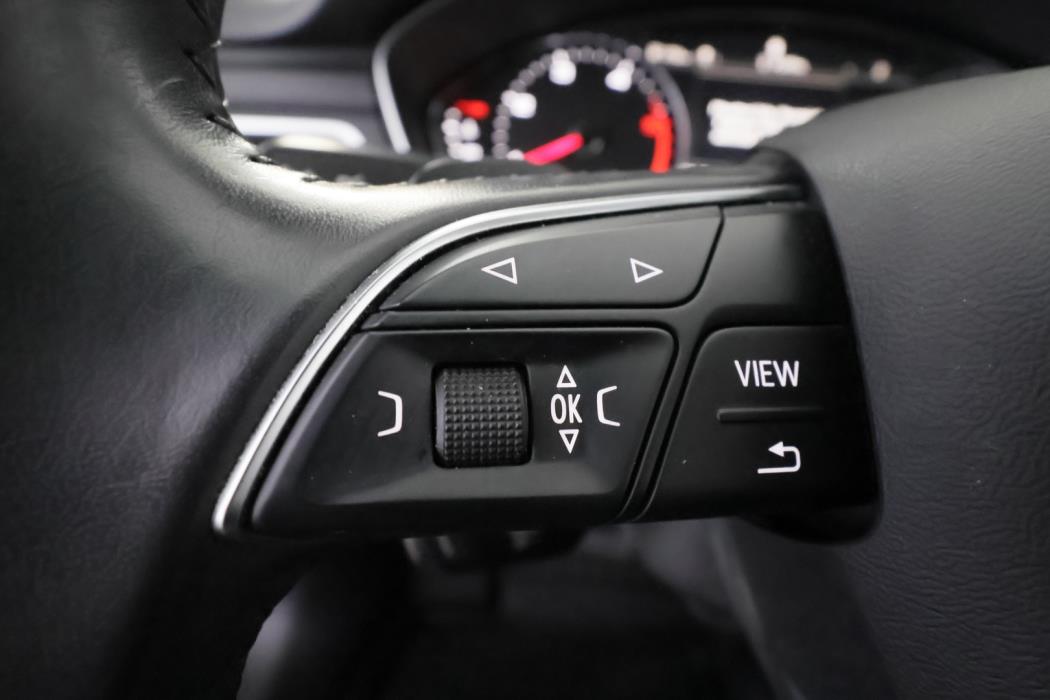 AUDI A4 2019
