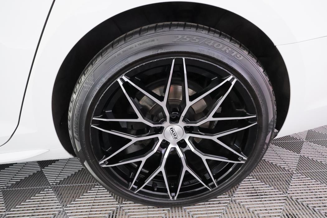 AUDI A4 2019