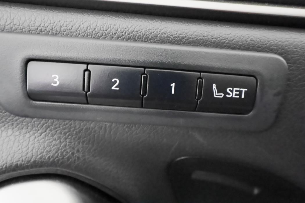 LEXUS ES 2019