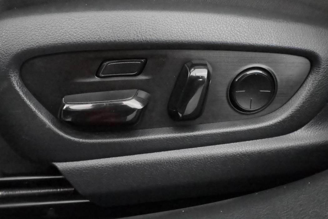 LEXUS ES 2019