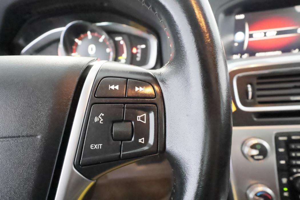VOLVO V60 2018