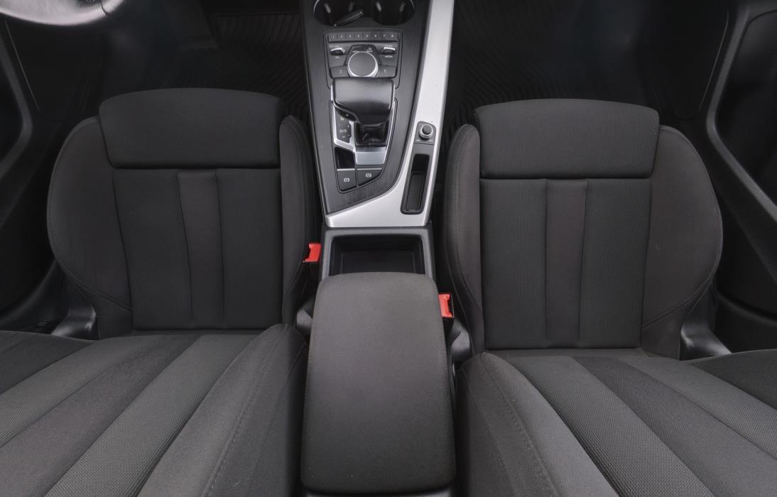 AUDI A4 2017