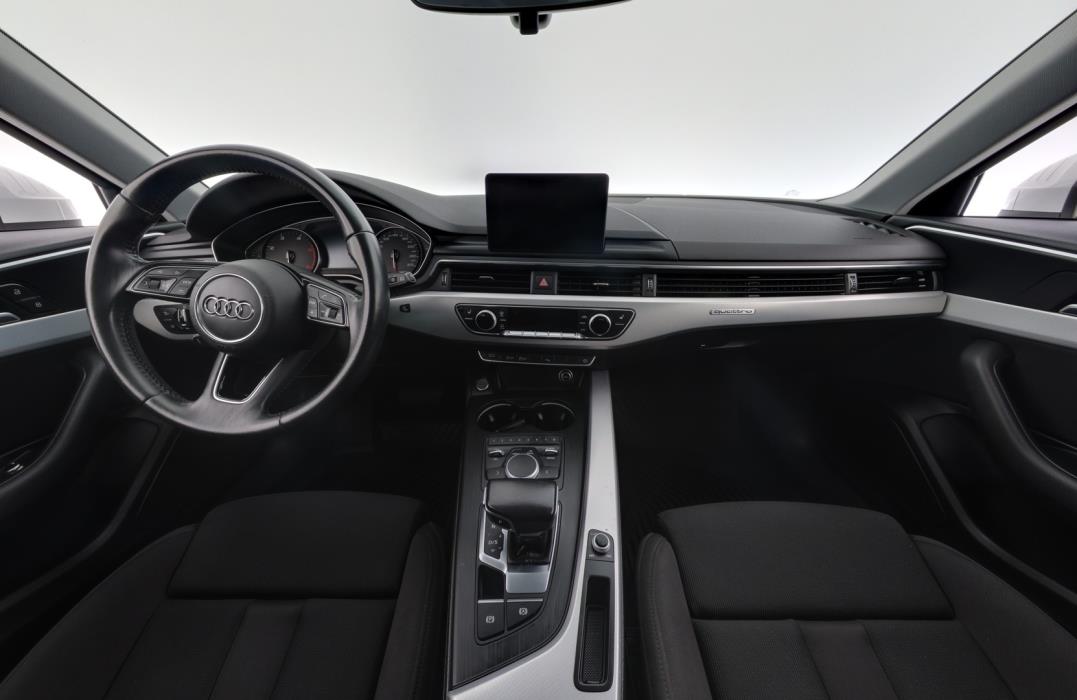AUDI A4 2017