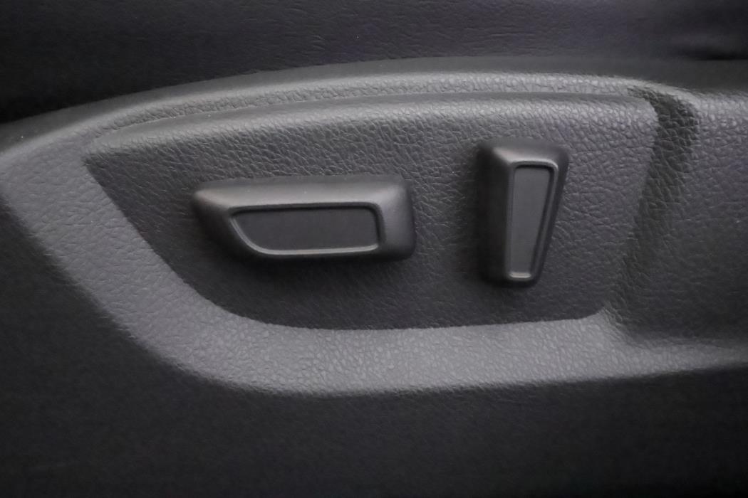 MITSUBISHI Eclipse 2022