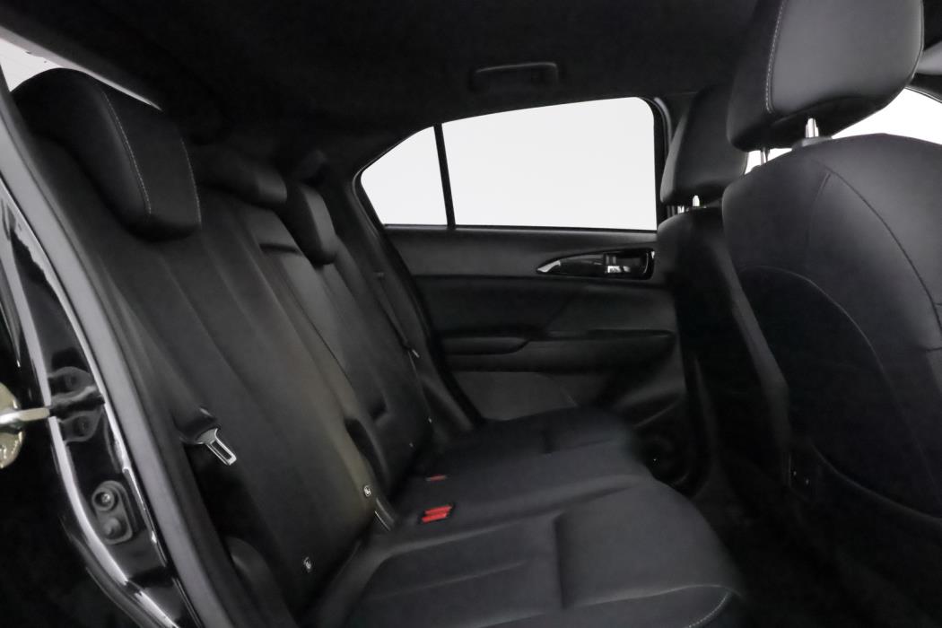 MITSUBISHI Eclipse 2022