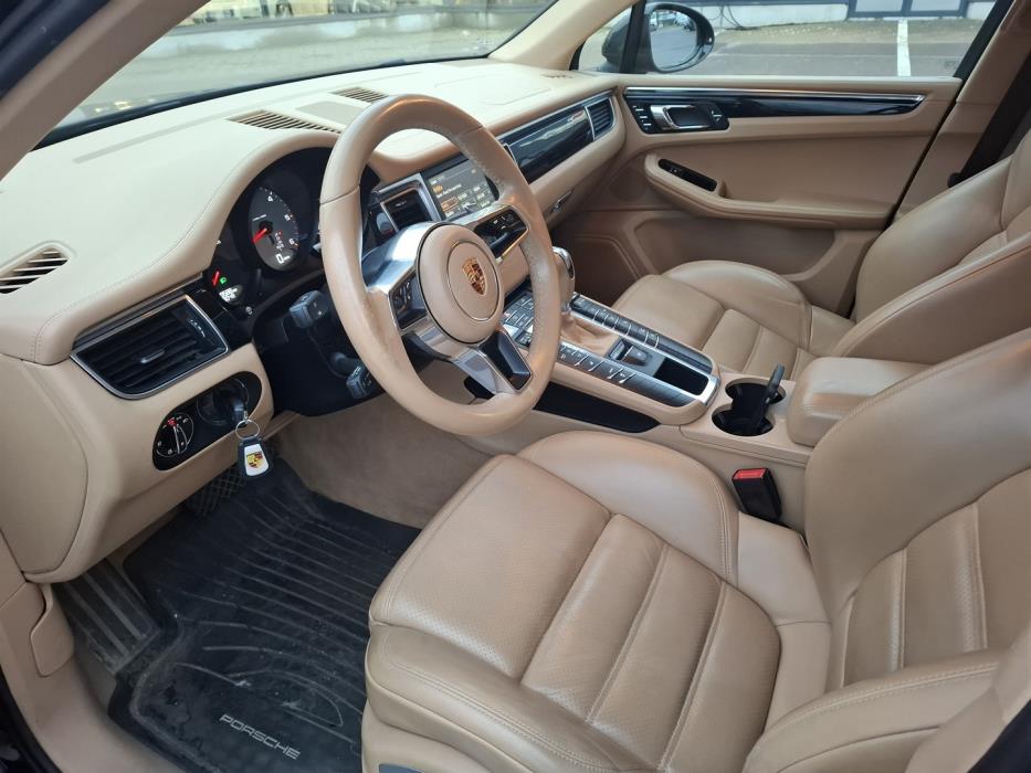 PORSCHE Macan 2015