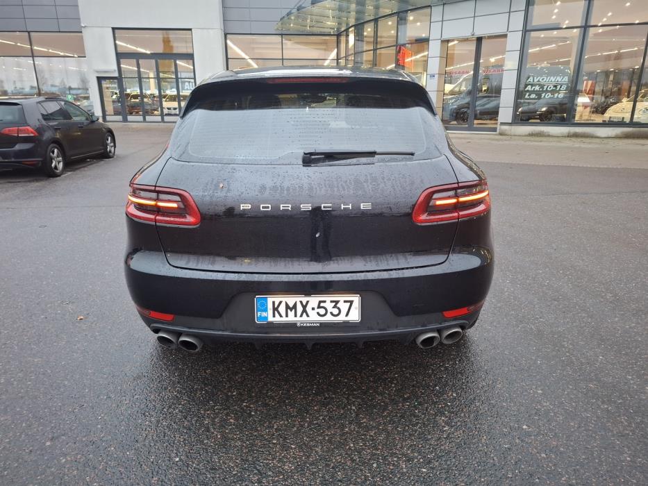 PORSCHE Macan 2015
