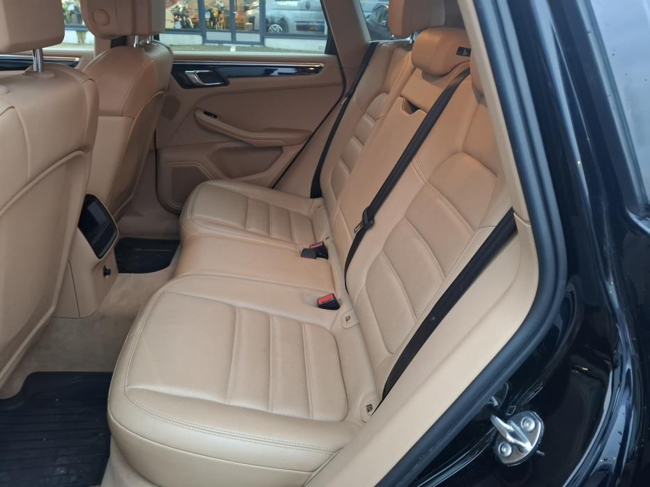 PORSCHE Macan 2015