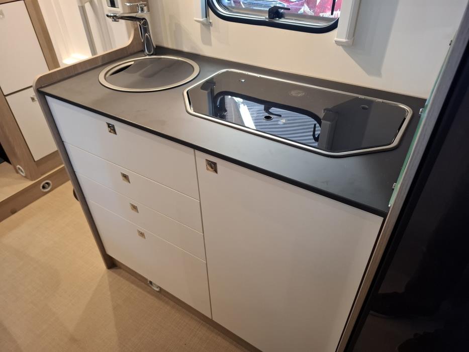 BÜRSTNER Lyseo Time T 690 G SkyLine Edition 2025 2025