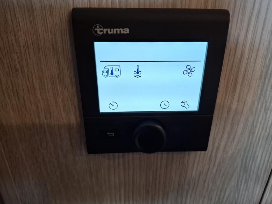 BÜRSTNER Lyseo Time T 690 G SkyLine Edition 2025 2025