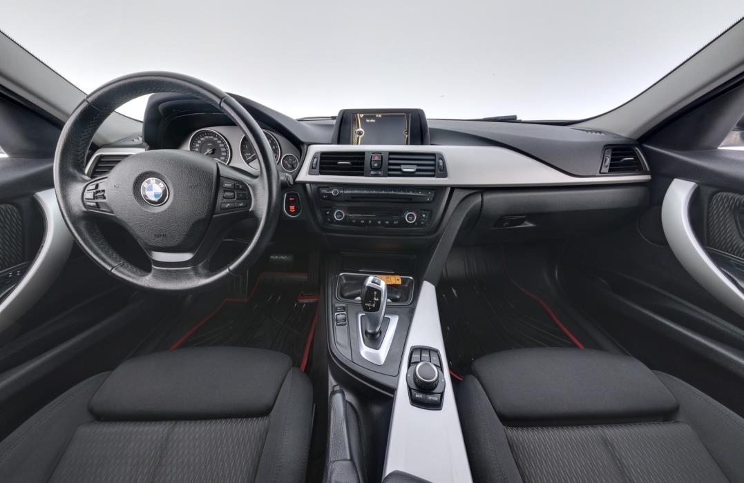 BMW 320 2013