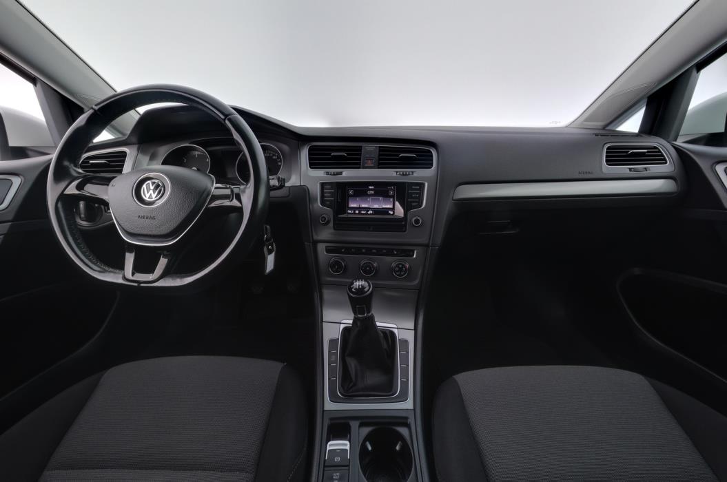 VOLKSWAGEN Golf 2016