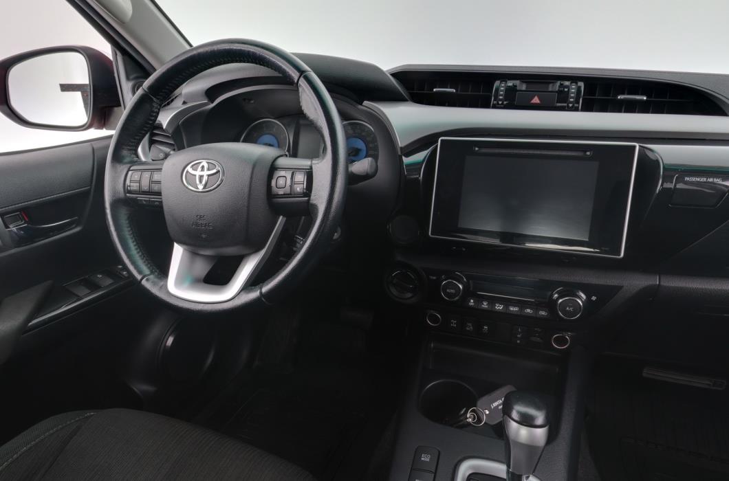 TOYOTA Hilux 2018