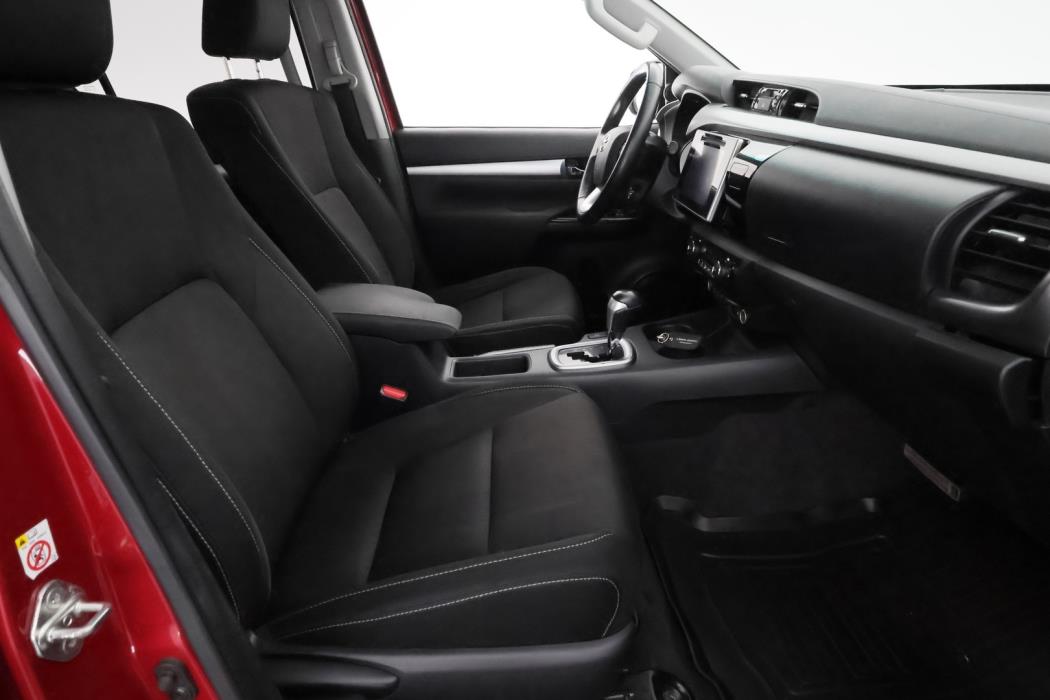 TOYOTA Hilux 2018