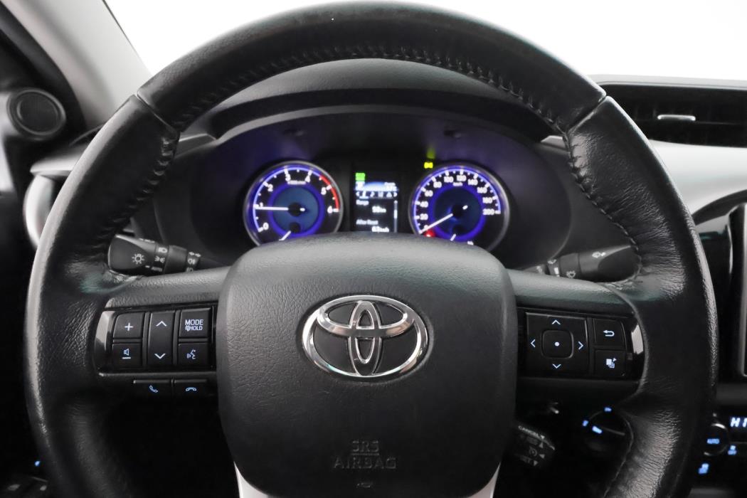 TOYOTA Hilux 2018