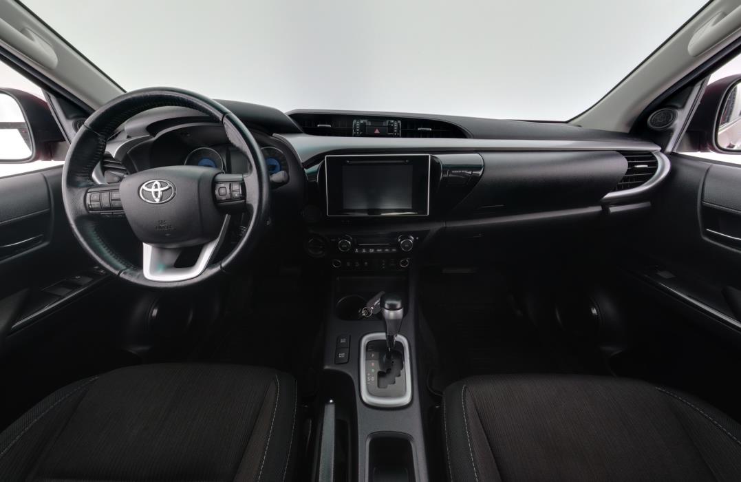 TOYOTA Hilux 2018